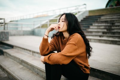 Overthinking saboteert je dates meer dan je doorhebt